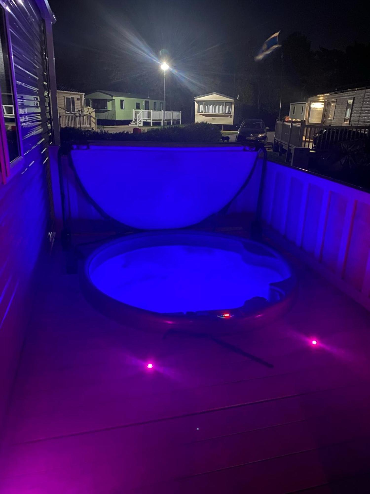 Tattershall Lakes Kingfisher Caravan 8 Berth With Hot Tub & Wifi Εξωτερικό φωτογραφία