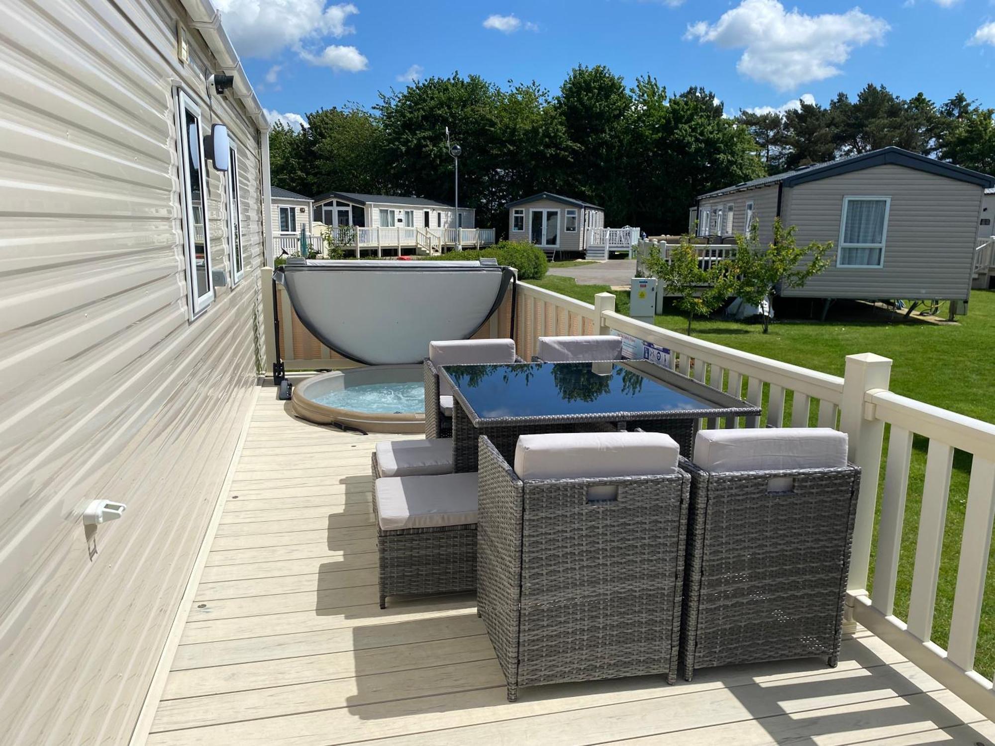 Tattershall Lakes Kingfisher Caravan 8 Berth With Hot Tub & Wifi Εξωτερικό φωτογραφία